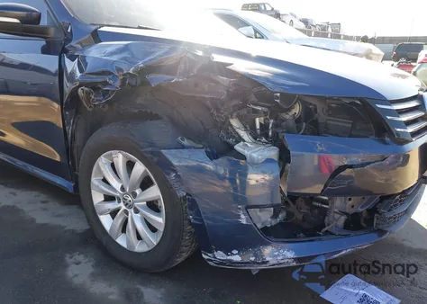 2013 Volkswagen Passat S z USA, uszkodzony, nr VIN 1VWAP7A36DC068418